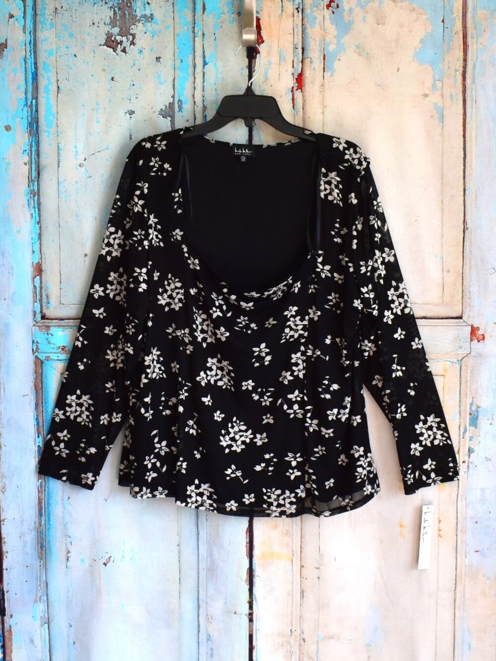 Women's Nicole Miller New York Floral Scoop Neck Pullover Top SIZE 3X Black/Whit